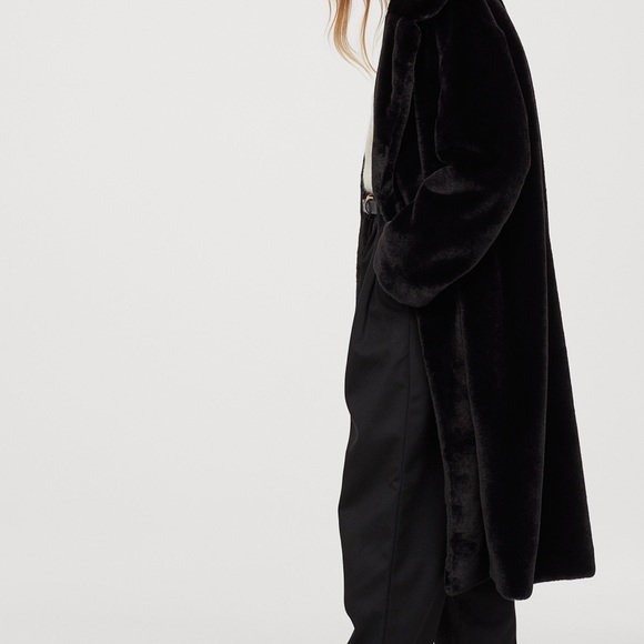 H&M 🆕 Soft Faux Fur Trendy Long Coat - Picture 7 of 9